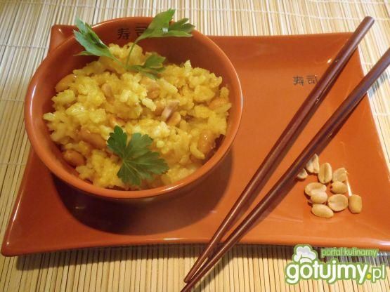 Ryż z orzeszkami ziemnymi Ryż z orzeszkami ziemnymi