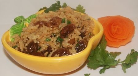 Ryż z rodzynkami na bulionie Ryż z rodzynkami na bulionie