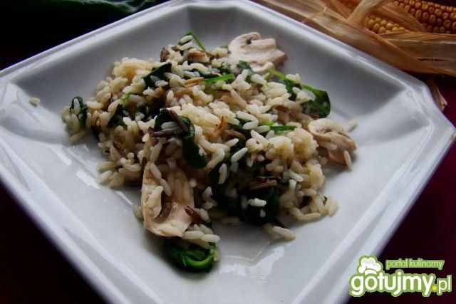 Ryż  z szpinakiem i pieczarką na ciepło 
