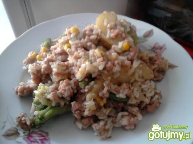 Ryż z warzywami i mięsem mielonym Ryż z warzywami i mięsem mielonym