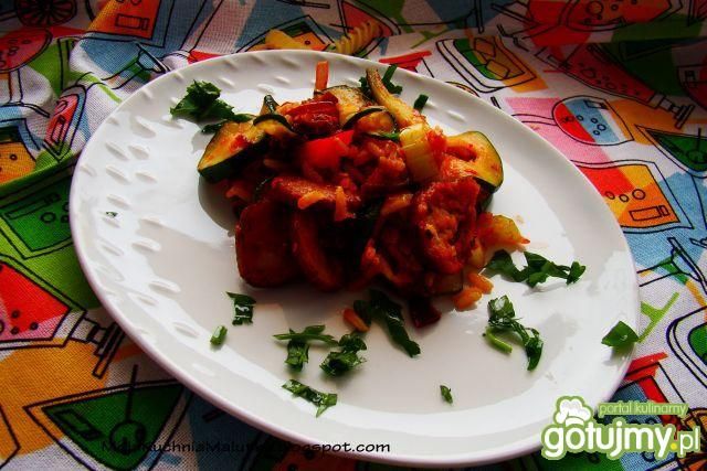 Ryż z warzywami i pastą Ajvar Ryż z warzywami i pastą Ajvar