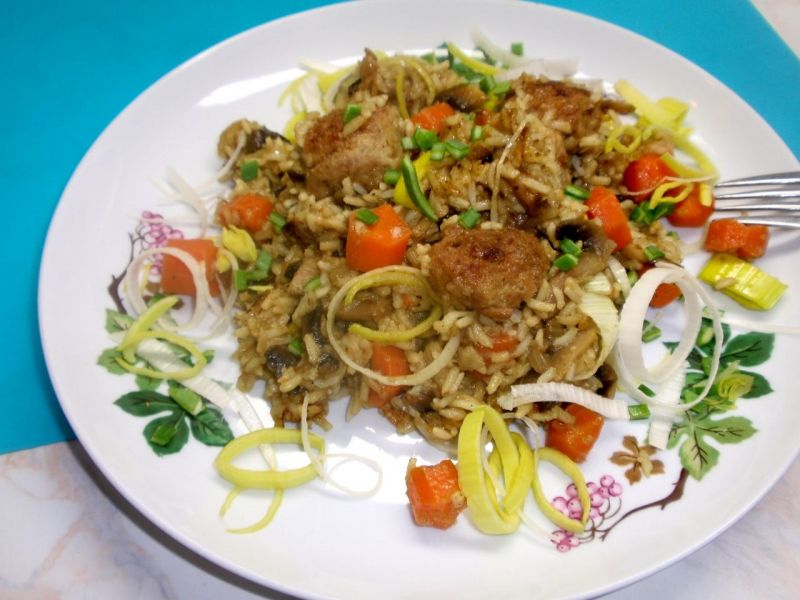 Ryż z warzywami i pulpecikami Ryż z warzywami i pulpecikami