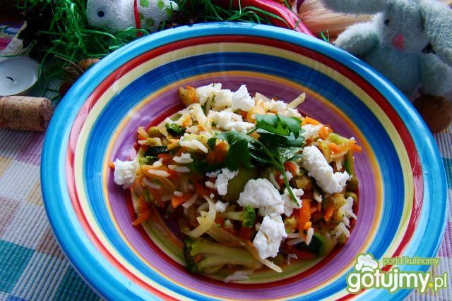 Ryż z warzywami i serem feta