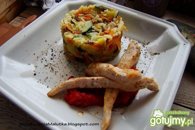 Ryż z warzywami z paluszkami drobiowymi 