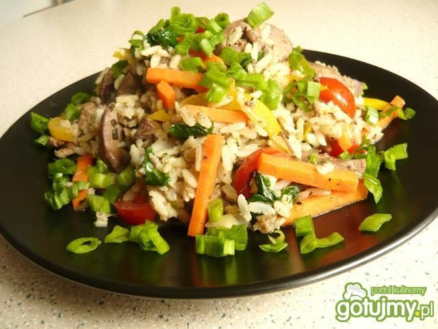 Ryż z wątróbką i warzywami