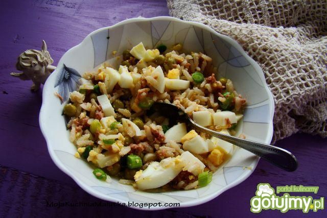 Ryżanka z groszkiem i jajkiem 