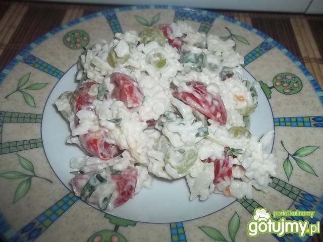 Ryżowa sałatka z winogronami Ryżowa sałatka z winogronami