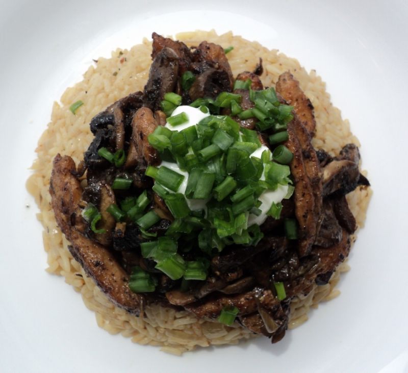 Ryżowe kopczyki z kurczakiem i pieczarkami