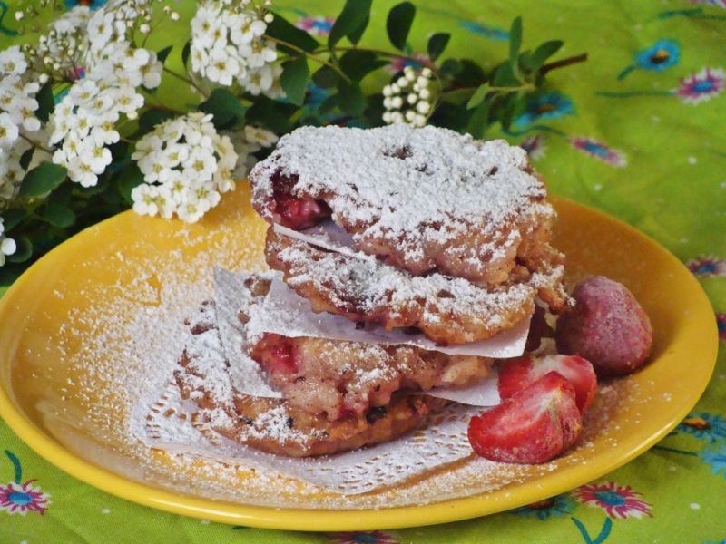 Ryżowe racuchy z truskawkami 