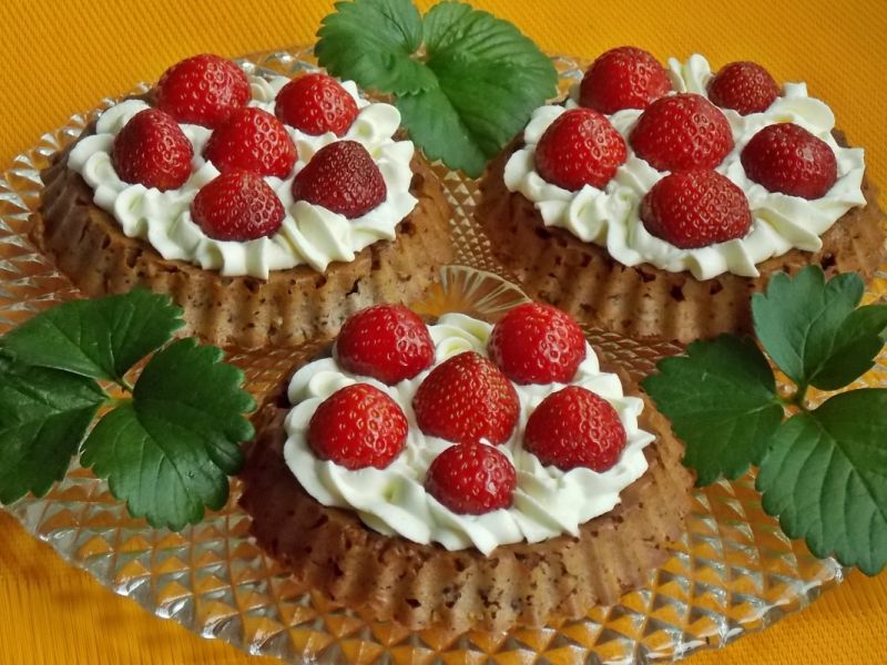 Ryżowe tartaletki z truskawkami