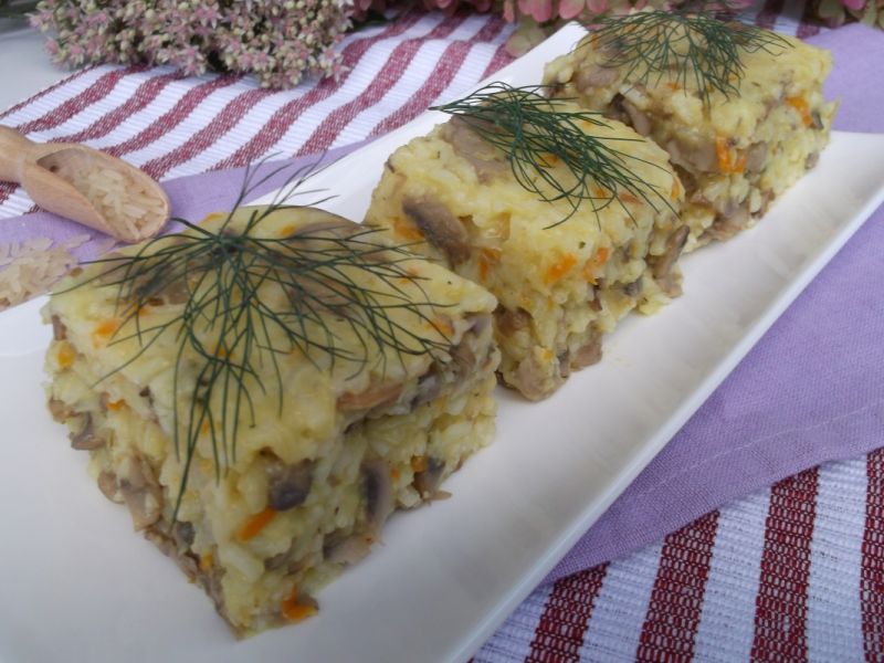 Ryżowo-grzybowy placek na zimno Ryżowo-grzybowy placek na zimno