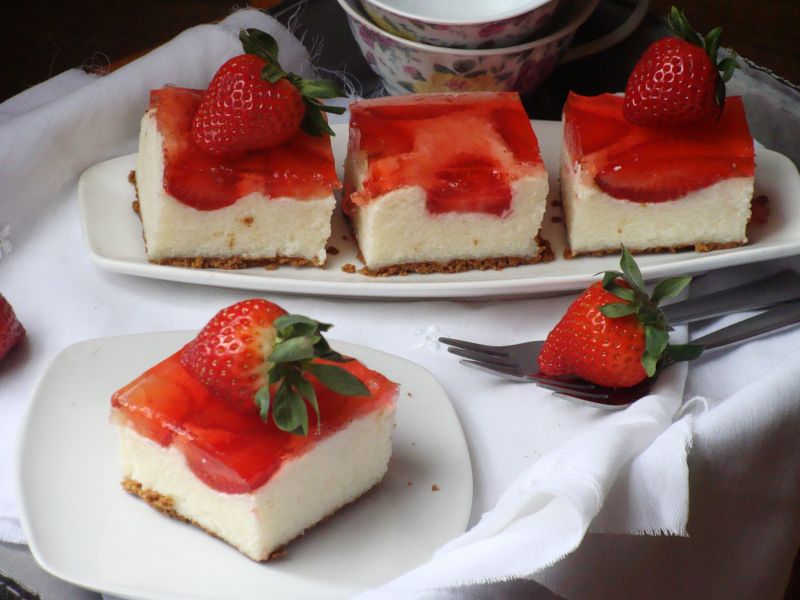 Ryżowy deser z truskawkami