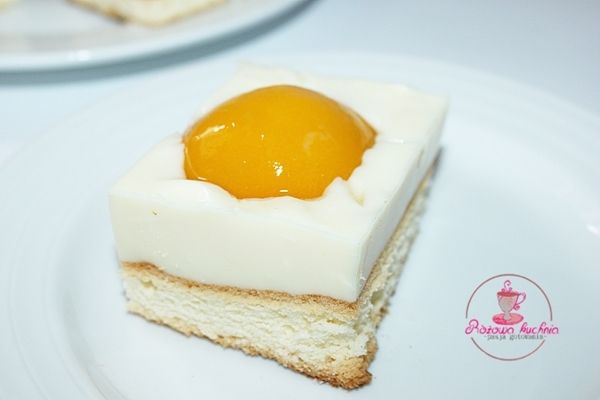 Sadzone jaja w masie brzoskwiniowej  Sadzone jaja w masie brzoskwiniowej