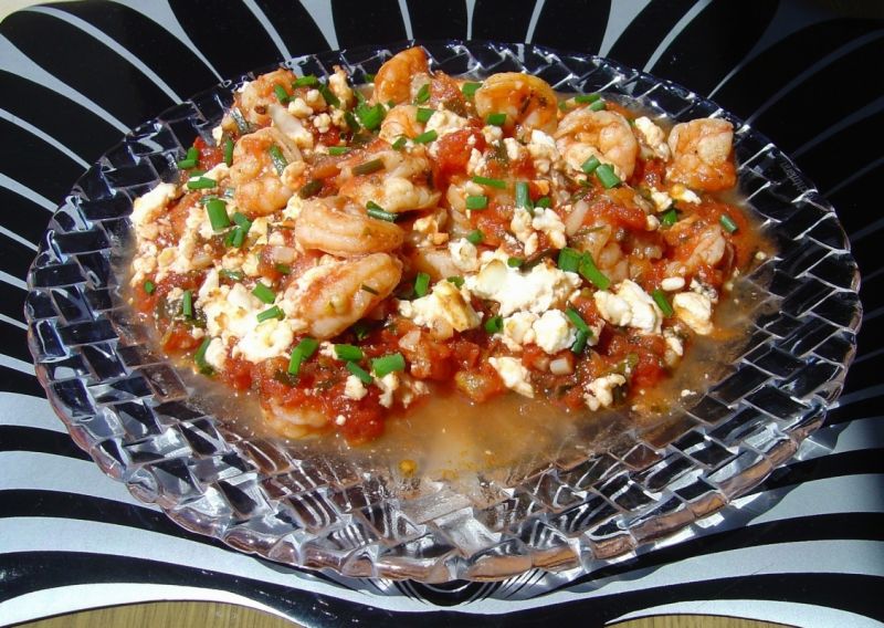 Saganaki - Krewetki Zapiekane z Winem i Fetą  Saganaki - Krewetki Zapiekane z Winem i Fetą