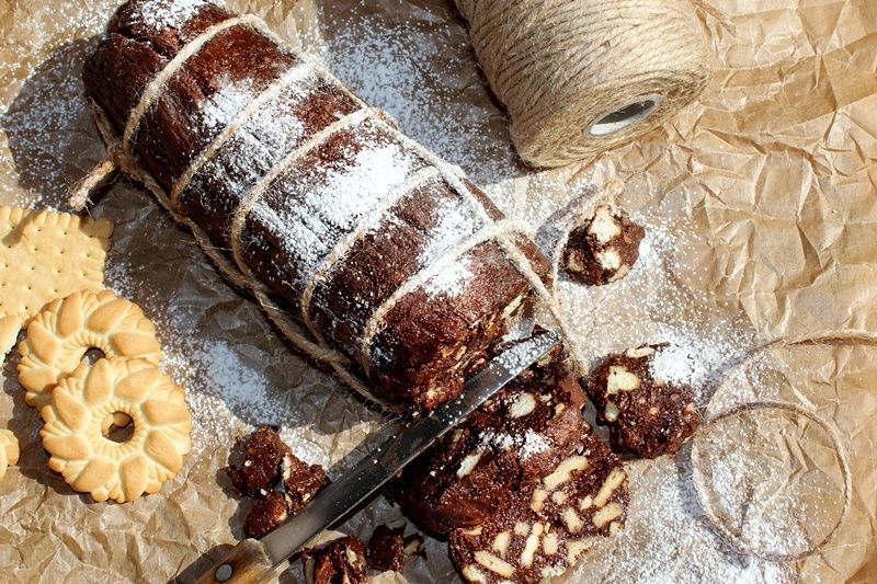 Salame di cioccolato, czyli salami czekoladowe  Salame di cioccolato, czyli salami czekoladowe