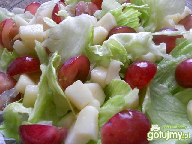 Sałata lodowa w miodowym winegrecie
