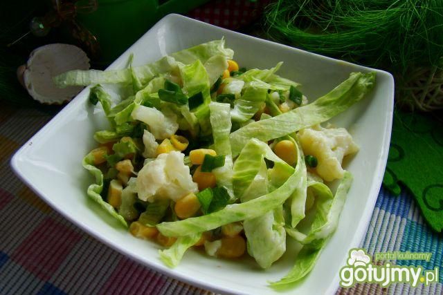 Sałata lodowa z kalafiorem 