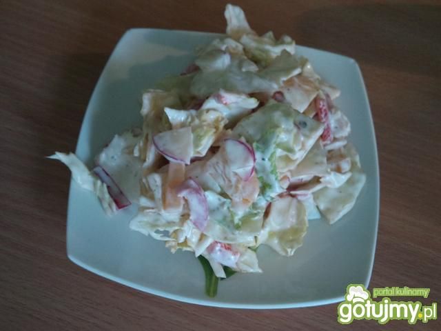 Sałata lodowa z warzywami