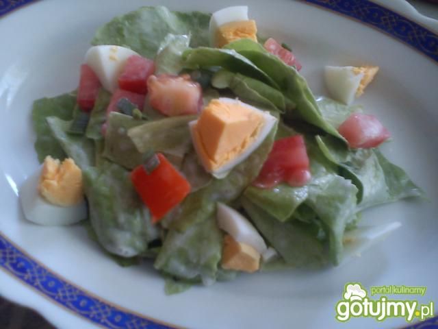 Sałata masłowa z jajkiem 