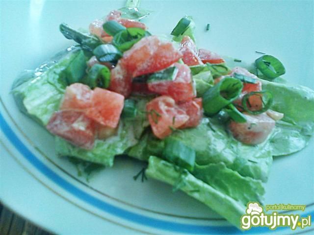 Sałata masłowa ze śmietaną 