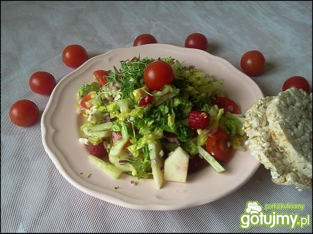 Sałata rzymska z grillowaną feta  Sałata rzymska z grillowaną feta