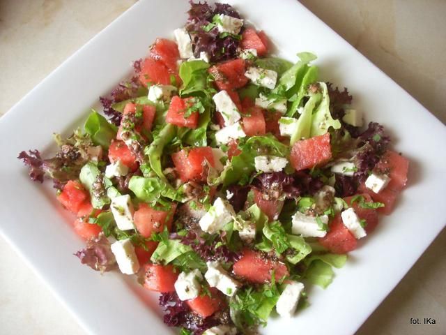 Sałata z arbuzem i serem  Sałata z arbuzem i serem