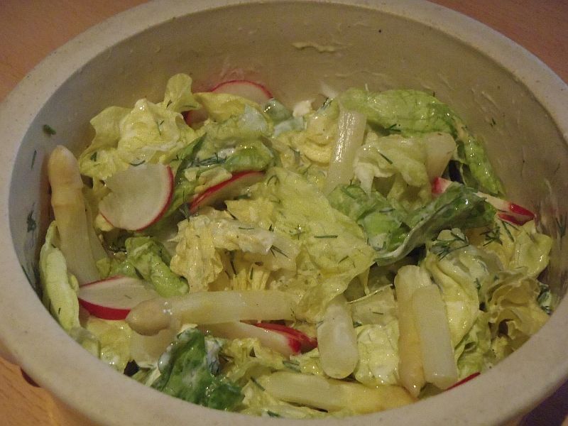 Sałata z białymi szparagami Sałata z białymi szparagami