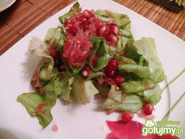 Sałata z granatem i grejpfrutem