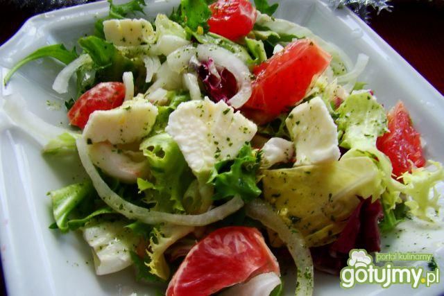 Sałata z grejfrutem i mozzarellą  Sałata z grejfrutem i mozzarellą