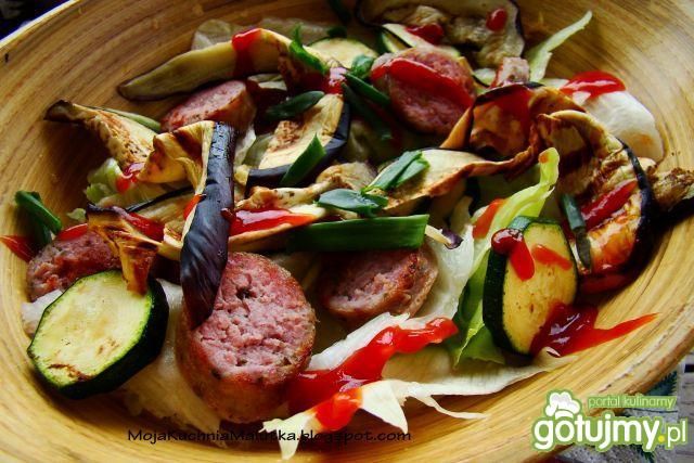 Sałata z grillowanymi warzywami  Sałata z grillowanymi warzywami