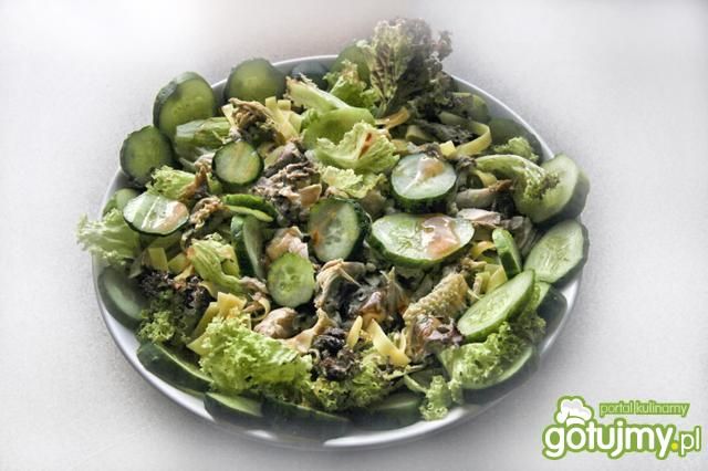 Sałata z makaronem i kurczakiem Sałata z makaronem i kurczakiem