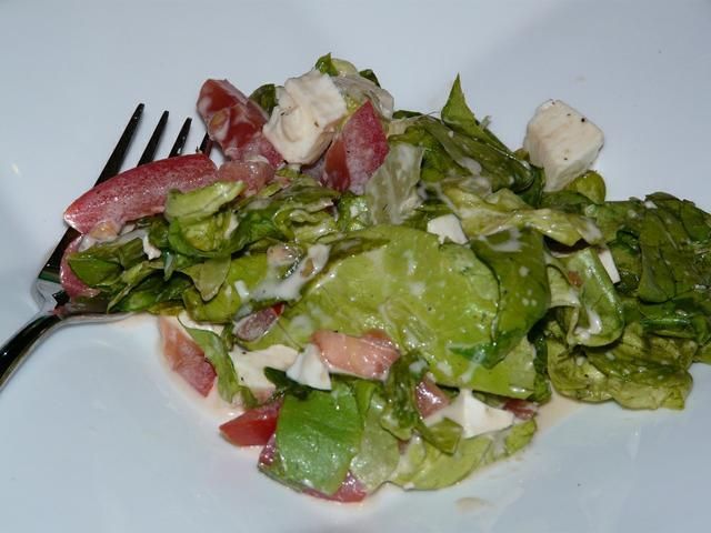 Salata z mozzarella ;)
