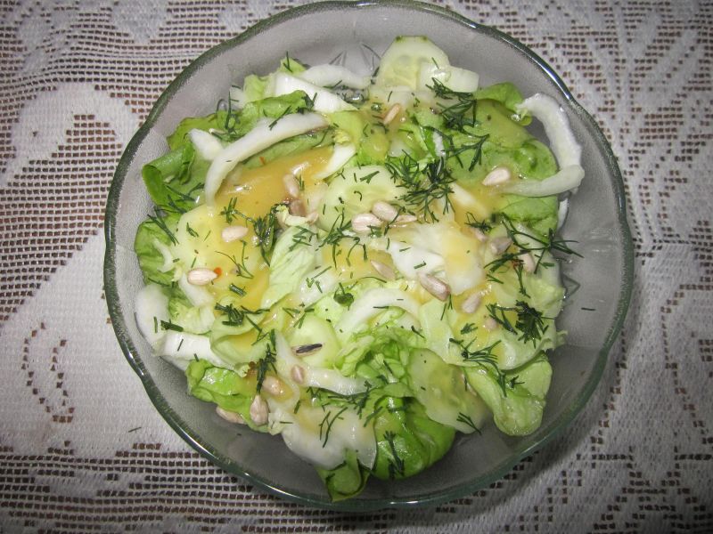 Sałata z ogórkami Sałata z ogórkami