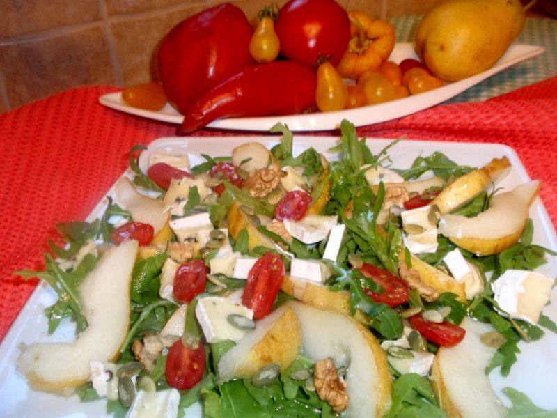 Sałata z rukoli z gruszką Sałata z rukoli z gruszką