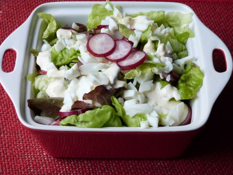 Sałata z rzodkiewką do obiadu