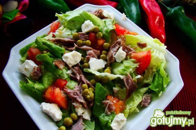 Sałata z smażoną kaczką 