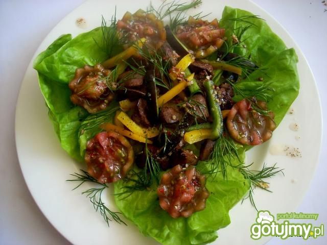 Sałata z wątróbką i pomidorkami Sałata z wątróbką i pomidorkami