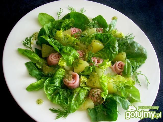 Sałata ze szpinakiem, ananasem i szynką Sałata ze szpinakiem, ananasem i szynką