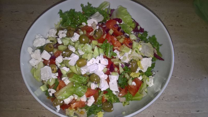Sałatka a la  grecka
