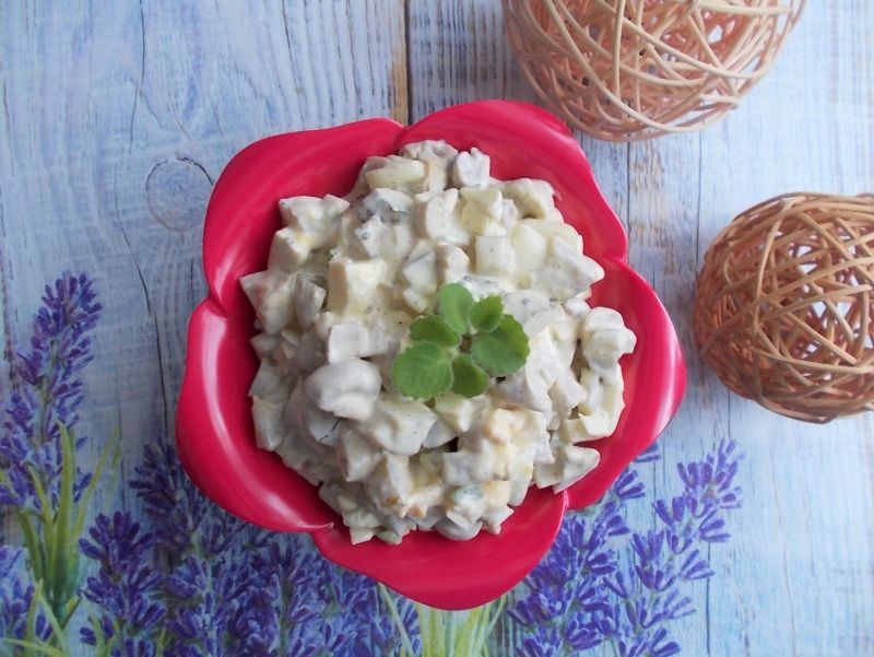 Sałatka a'la tatarska Sałatka a'la tatarska