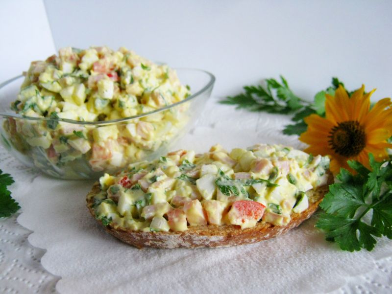 Sałatka albo pasta na pieczywo Sałatka albo pasta na pieczywo