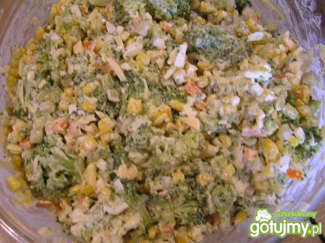 Sałatka brokułowa 13 Sałatka brokułowa 13