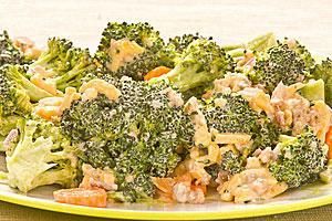 Sałatka brokułowa Sałatka brokułowa