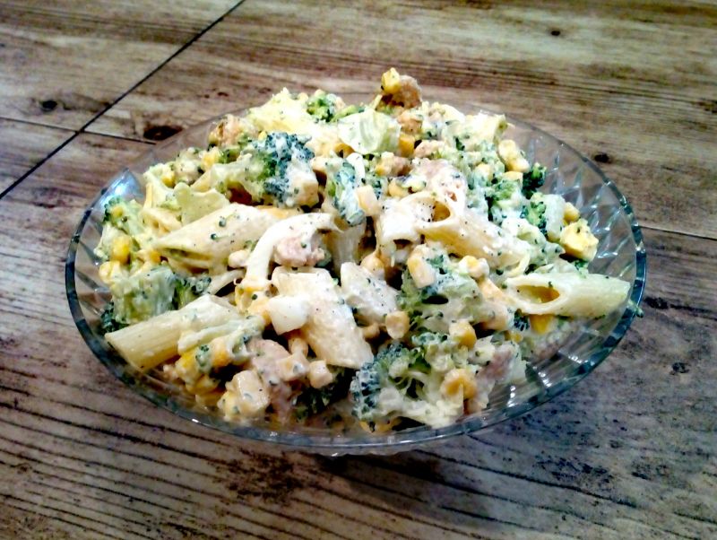 Sałatka brokułowa Sałatka brokułowa