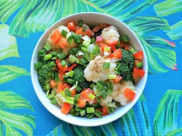 Sałatka brokułowa