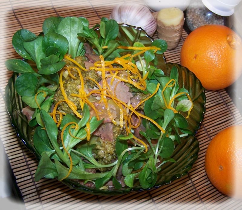 Sałatka brokułowa w orientalnym stylu Sałatka brokułowa w orientalnym stylu