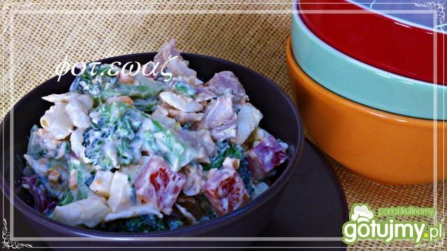 Sałatka brokułowo jajeczna