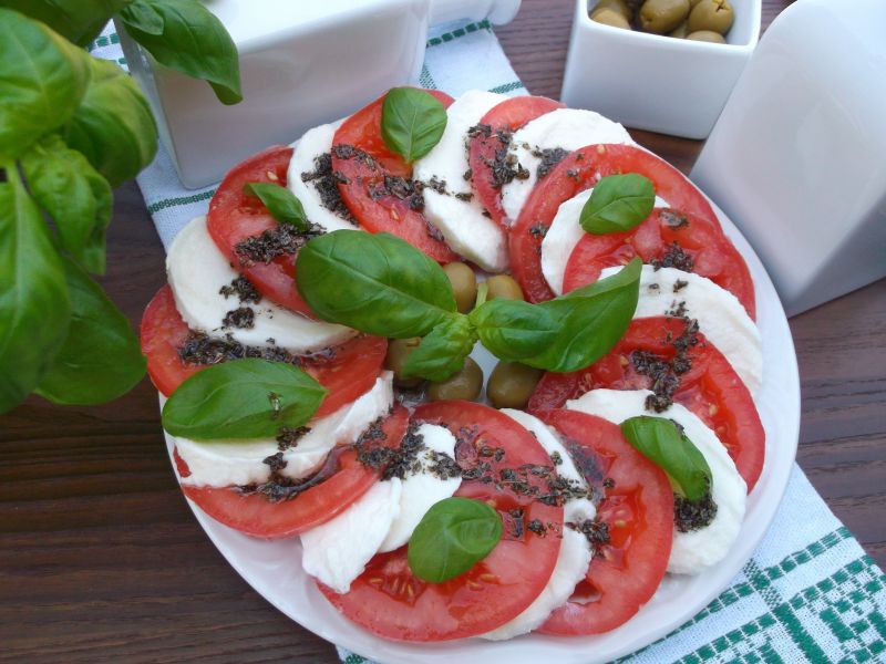 Sałatka caprese Sałatka caprese