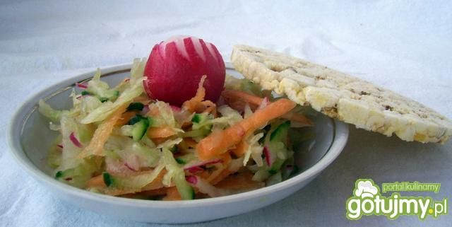 Sałatka 'COŚTAM' z waflem Good Food  Sałatka 'COŚTAM' z waflem Good Food