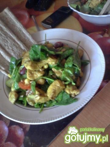 sałatka curry z kurczakiem sałatka curry z kurczakiem